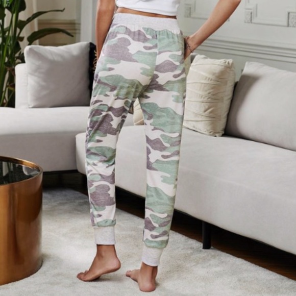 1 left 5X H.P. Camo Sports Pants - Picture 3 of 13